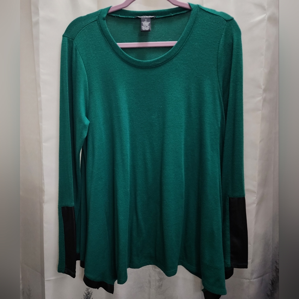 Green Long Sleeve Swing Top with Leather Detailing